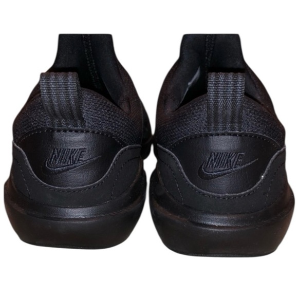 Nike Black Minimalist Sneakers Slip-On - Picture 2 of 4